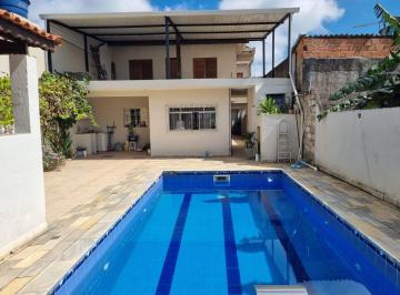 Casa de 4 quartos, Arujá · Sobrado com duas residências independentes