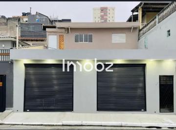 Casa · 250m² · 2 Quartos · 4 Vagas · Casa com 2 Quartos, 1 Suíte e 3 Salas! 4 Banheiros, 4 Vagas na Garagem e 250 m² de Área no Jardim Mo