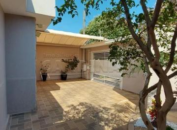 Casa · 207m² · 3 Quartos · 3 Vagas · Casa para venda em Cambuy de 207.00m² com 3 Quartos, 1 Suite e 3 Garagens