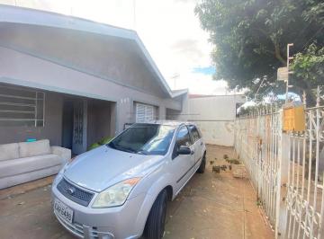 Casa · 201m² · 2 Quartos · 2 Vagas · Casa para venda em Jardim São Joao Batista de 201.00m² com 2 Quartos e 2 Garagens