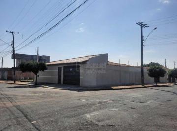 Casa · 129m² · 3 Quartos · 4 Vagas · Casa para venda em Jardim Das Estações (vila Xavier) de 129.00m² com 3 Quartos, 1 Suite e 4 Garagens