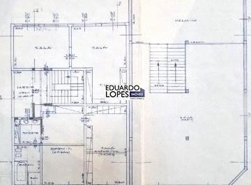 Comercial · 422m² · 4 Quartos · 2 Vagas · Prédio Comercial para venda em Centro de 421.88m² com 4 Quartos, 1 Suite e 2 Garagens