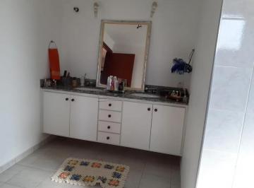 Apartamento · 238m² · 3 Quartos · 2 Vagas · Apartamento para venda em Centro de 238.00m² com 3 Quartos, 1 Suite e 2 Garagens
