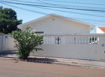 Casa · 203m² · 5 Quartos · 3 Vagas · Casa para venda em Jardim Universal de 203.00m² com 5 Quartos e 3 Garagens