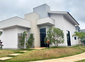 Casa · 148m² · 3 Quartos · 4 Vagas · Casa de Condomínio para venda em Village Damha Iii de 148.00m² com 3 Quartos, 1 Suite e 4 Garagens