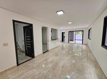 Casa · 248m² · 3 Quartos · 2 Vagas · Casa de Condomínio para venda em Chácara Roselândia de 248.00m² com 3 Quartos, 1 Suite e 2 Garagens