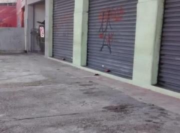 Comercial · 400m² · 8 Vagas · Galpão / Depósito / Armazém para alugar em Macedo de 400.00m² com 8 Garagens