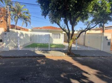 Casa · 183m² · 3 Quartos · Casa para venda em Centro de 183.00m² com 3 Quartos e 3 Suites