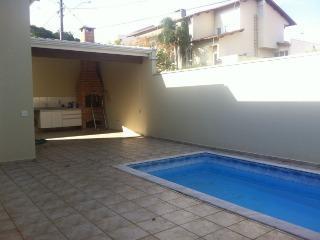 Casa · 168m² · 3 Quartos · 4 Vagas · Sobrado para venda em Jardim Portal De Itaici de 168.00m² com 3 Quartos, 3 Suites e 4 Garagens