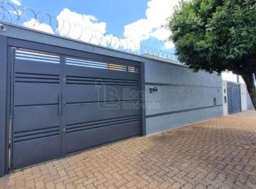 Casa · 238m² · 3 Quartos · 4 Vagas · Casa para venda em Vila Xavier de 238.00m² com 3 Quartos, 1 Suite e 4 Garagens