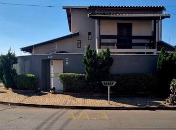 Casa · 258m² · 5 Quartos · 2 Vagas · Casa para venda em Jardim Regina de 258.00m² com 5 Quartos, 2 Suites e 2 Garagens