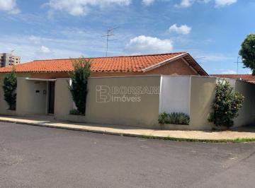 Casa · 223m² · 3 Quartos · 6 Vagas · Casa para venda em Carmo de 223.00m² com 3 Quartos, 1 Suite e 6 Garagens