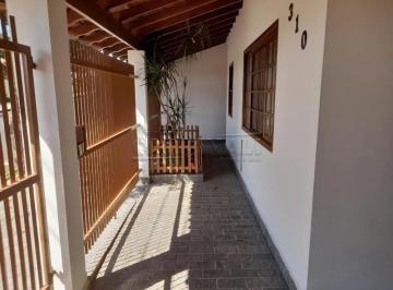 Casa · 180m² · 3 Quartos · 6 Vagas · Casa para venda em Jardim Das Torres de 180.00m² com 3 Quartos, 1 Suite e 6 Garagens