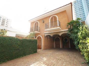 Casa · 295m² · 4 Quartos · Sobrado para venda em Centro de 295.00m² com 4 Quartos e 2 Suites