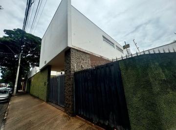 Casa · 205m² · 3 Quartos · 8 Vagas · Sobrado para venda em Centro de 205.00m² com 3 Quartos, 1 Suite e 8 Garagens