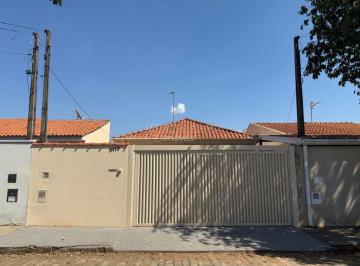 Casa · 86m² · 2 Quartos · Casa para venda em Centro de 86.00m² com 2 Quartos e 2 Suites
