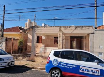 Casa · 220m² · 3 Quartos · 2 Vagas · Casa para venda em Centro de 220.00m² com 3 Quartos e 2 Garagens
