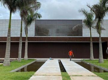 Casa · 1800m² · 5 Quartos · Casa para venda em Chácaras Residenciais Santa Maria de 1800.00m² com 5 Quartos e 5 Suites