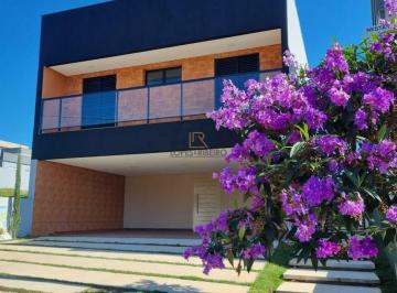 Casa · 220m² · 4 Quartos · 4 Vagas · Sobrado para venda em Lívia Iii de 220.00m² com 4 Quartos, 2 Suites e 4 Garagens