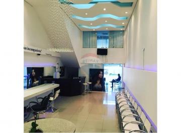 Comercial · 150m² · Sala Comercial para alugar em Vila Hortência de 150.00m²