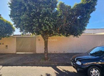 Casa · 279m² · 3 Quartos · 6 Vagas · Casa para venda em Vila Xavier de 279.00m² com 3 Quartos e 6 Garagens