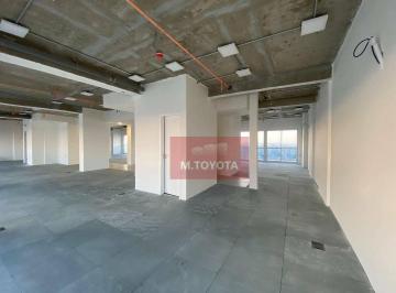 Comercial · 325m² · 9 Vagas · Prédio Comercial para alugar em Centro de 325.00m² com 9 Garagens