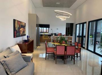 Casa · 149m² · 2 Quartos · 4 Vagas · Casa para venda em Pinheirinho de 149.00m² com 2 Quartos, 1 Suite e 4 Garagens
