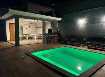 Apartamento · 400m² · 5 Quartos · 4 Vagas · Apartamento para alugar em Ribeirânia de 400.00m² com 5 Quartos, 4 Suites e 4 Garagens