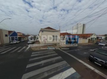 Casa · 329m² · 3 Quartos · 6 Vagas · Casa para venda em Centro de 329.00m² com 3 Quartos, 1 Suite e 6 Garagens
