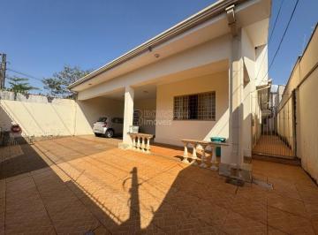 Casa · 244m² · 3 Quartos · 4 Vagas · Casa para venda em Jardim Das Roseiras de 244.00m² com 3 Quartos, 1 Suite e 4 Garagens