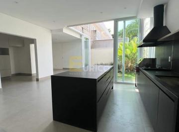 Casa · 199m² · 3 Quartos · 4 Vagas · Casa de Condomínio para venda em Condomínio Via Verona de 199.00m² com 3 Quartos, 3 Suites e 4 Garag