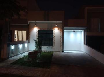 Casa · 94m² · 2 Quartos · 2 Vagas · Casa para venda em Jardim Residencial Villagio Ipanema I de 94.00m² com 2 Quartos, 1 Suite e 2 Garag