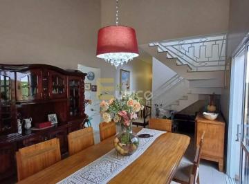Casa · 273m² · 4 Quartos · 4 Vagas · Casa de Condomínio para venda em Condomínio Madre Maria Vilac de 272.61m² com 4 Quartos, 1 Suite e