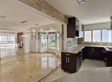 Apartamento · 246m² · 4 Quartos · 4 Vagas · Apto. à venda de 246m2 em rua tranquila na Vila Andrade no Morumbi!