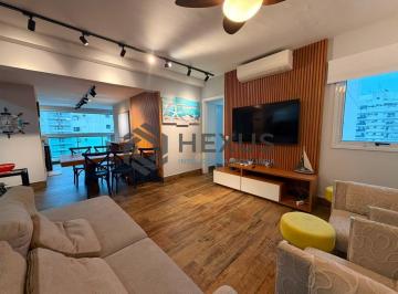 Foto · Apartamento reformado com varanda gourmet vista mar e lazer a 100m da praia nas