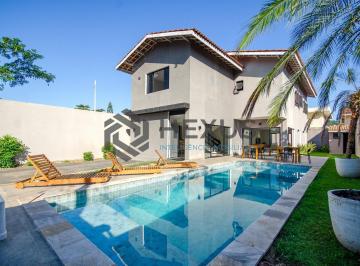 Foto · Casa reformado com piscina e área gourmet a 250m da praia no Pernambuco, Guarujá