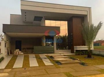 Casa · 210m² · 3 Quartos · 4 Vagas · Casa em Condominio