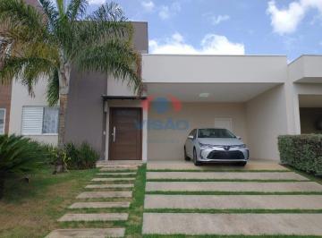 Casa · 183m² · 3 Quartos · 4 Vagas · Casa de Condomínio com 3 Suítes e Área Gourmet Integrada à Piscina