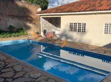Casa de 3 quartos, Brasília · 3 quartos, sendo 1 suíte, piscina, escriturado, condomínio fechado, vivendas friburgo