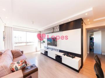 Apartamento de 2 quartos, Curitiba · Apartamento de 2 quartos, totalmente reformado, com 79m², ambientes bem distribuídos e andar alto.