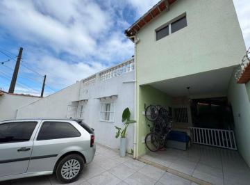Casa de 2 quartos, Itanhaém · Casa no bairro Jardim das Palmeiras, em Itanhaém, litoral sul de São Paulo, localizado no lado praia
