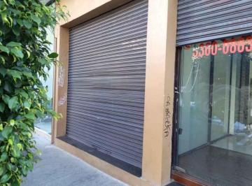 Comercial · 90m² · Loja na Rua Padre Carvalho, 741 • 90 m²