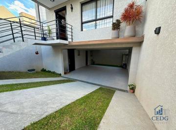 Casa de 3 quartos, Curitiba · Sobrado moderno no Portão com garagem para até 4 carros