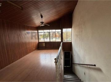Casa · 256m² · 5 Quartos · 1 Vaga · Casa Residencial e Comercial Ponto Nobre Santo Antônio