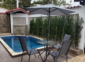 Casa de 7 quartos, Itanhaém · Casa no bairro Nova Itanhaém, em Itanhaém, litoral sul de São Paulo, localizada lado praia.