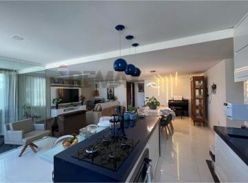 Casa · 621m² · 8 Quartos · Vende Mansão com 621m², frente leste e próximo ao mar - Aruana