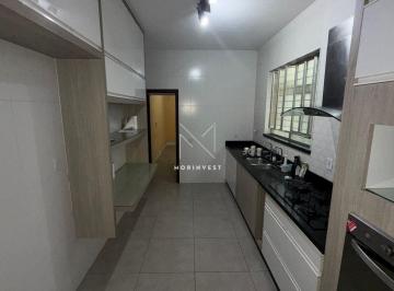 Casa · 324m² · 5 Quartos · 2 Vagas · Casa para venda em São Francisco de 324.00m² com 5 Quartos, 3 Suites e 2 Garagens