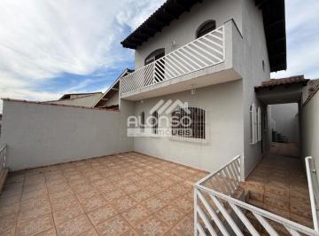 Casa de 3 quartos, Osasco · Amplo Sobrado com 3 quartos e 2 vagas em Osasco