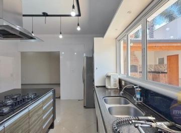 Casa · 314m² · 3 Quartos · 4 Vagas · Casa para alugar em Jardim Portal De Itaici de 314.15m² com 3 Quartos, 3 Suites e 4 Garagens