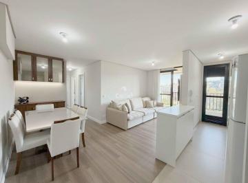 Apartamento de 3 quartos, Curitiba · 3 quartos, perto do parque bacaheri, mobiliado, privativo, sol da tarde